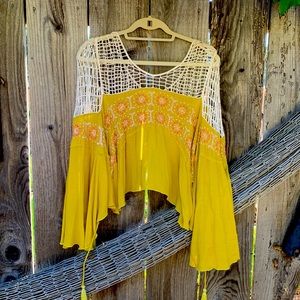 FP embroidered top, open/tie back